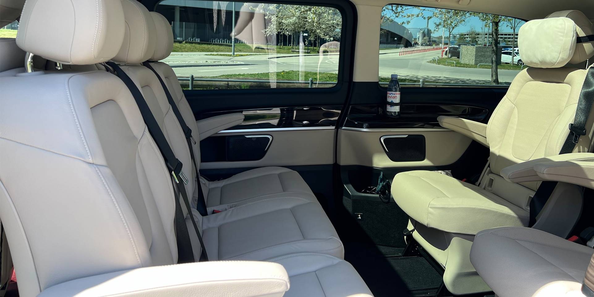 Chauffeurdienst mit Exklusiven Minibussen