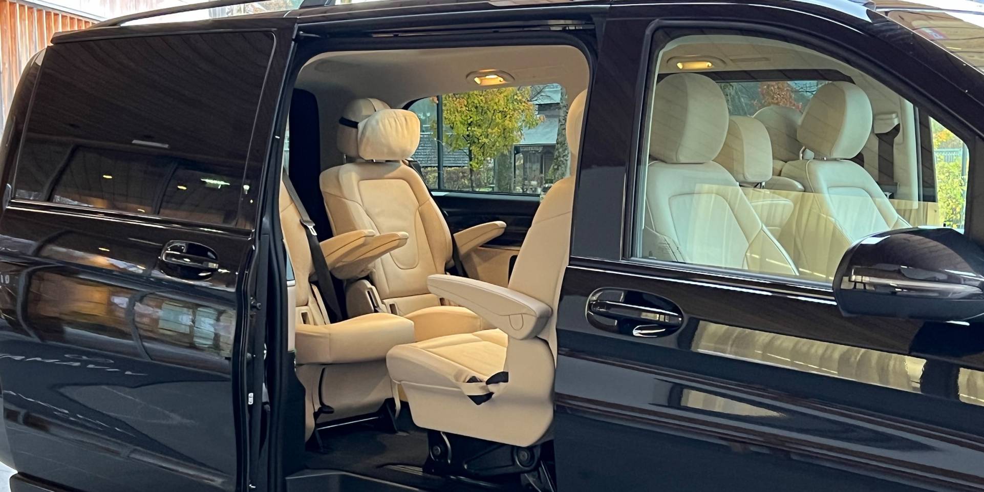 Chauffeurdienst mit Exklusiven Minibussen